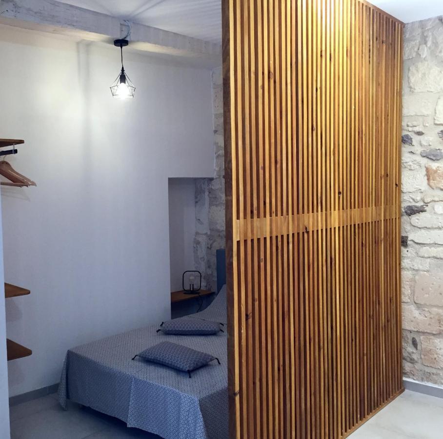 Studio climatisé, La Cloison Arles Esterno foto